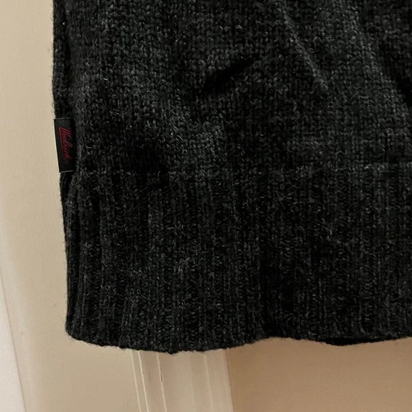 Woolrich Black and deep Red Fair Isle Med Cardigan with Sheep Design EX guc - Picture 7 of 11